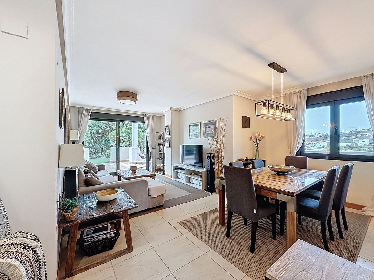 Nueva Milla de Oro, Estepona